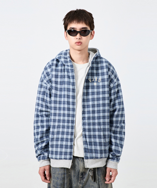 DIMITRI BLACK（ディミトリブラック）の「VLAD リバーシブルロゴフードジップアップ_メランジ（パーカー・レディース・その他・MEDIUM/LARGE/X-LARGE）」の5枚目の写真