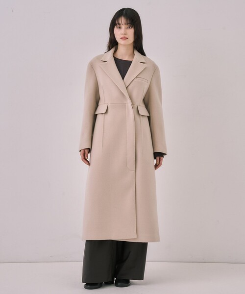 UNITED TOKYO(ユナイテッドトウキョウ)の「マキシチェスターコート|オフィスカジュアル/オケージョン/保温/冬服(チェスターコート・レディース・ブラック/ベージュ・1/2)」の4枚目の写真