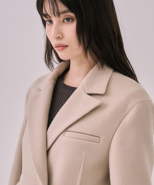 UNITED TOKYO(ユナイテッドトウキョウ)の「マキシチェスターコート|オフィスカジュアル/オケージョン/保温/冬服(チェスターコート・レディース・ブラック/ベージュ・1/2)」の8枚目の写真