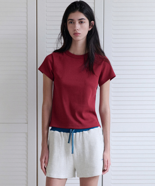 ANDNEEDS(アンドニーズ)の「Bessette half tee (red)(Tシャツ/カットソー・レディース・その他・FREE)」の1枚目の写真