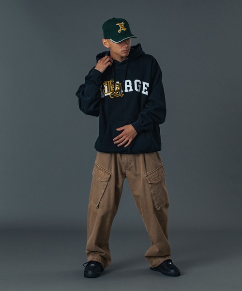 XLARGE(エクストララージ)の「LA PATCHED HOODED SWEATSHIRT(パーカー・メンズ・ブラック/アッシュ/ブルー・S/M/L/XL)」の7枚目の写真