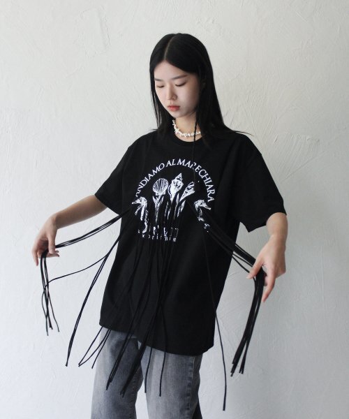 RUBATI(ルバティ)の「フリンジプリントTシャツ_ブラック(Tシャツ/カットソー・レディース・その他・FREE)」の3枚目の写真