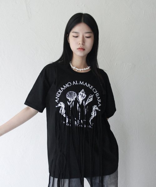 RUBATI(ルバティ)の「フリンジプリントTシャツ_ブラック(Tシャツ/カットソー・レディース・その他・FREE)」の5枚目の写真