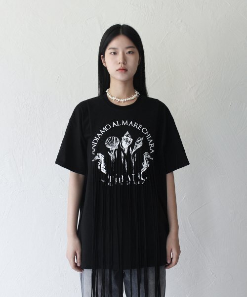 RUBATI(ルバティ)の「フリンジプリントTシャツ_ブラック(Tシャツ/カットソー・レディース・その他・FREE)」の8枚目の写真
