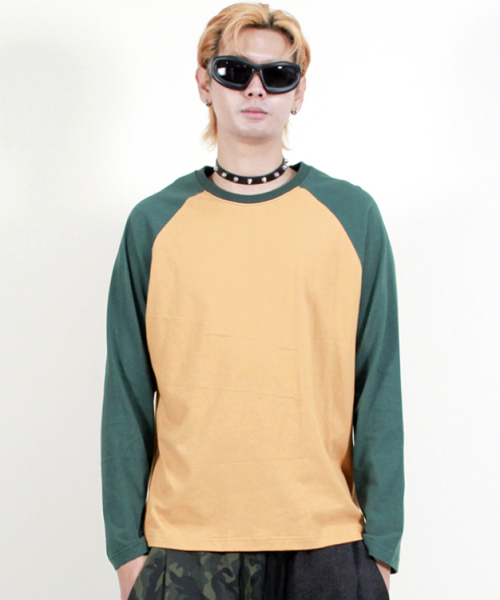 DEMARC(ドゥマーク)の「ラグラン配色無地長袖Tシャツカーキ&マスタード(Tシャツ/カットソー・メンズ・その他・MEDIUM/LARGE)」の2枚目の写真