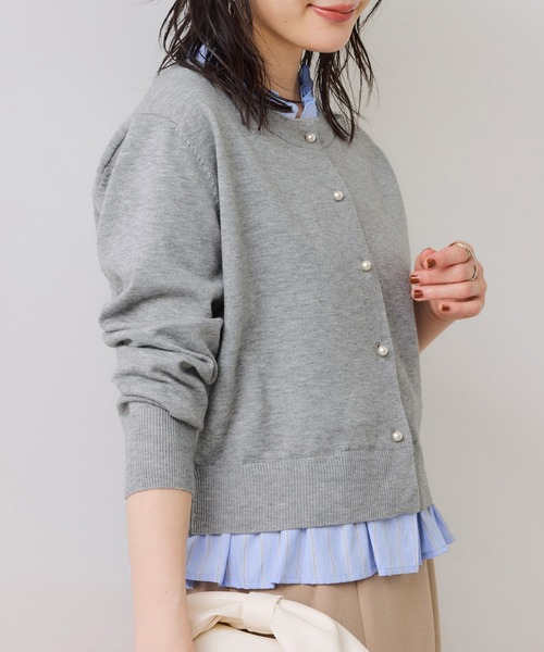 VIS（ビス）の「【美得】フリル襟ドッキングニットカーディガントップス（ニット/セーター・レディース・ダークブラウン/ライトグレー/オフホワイト/ブラック・FREE）」の4枚目の写真