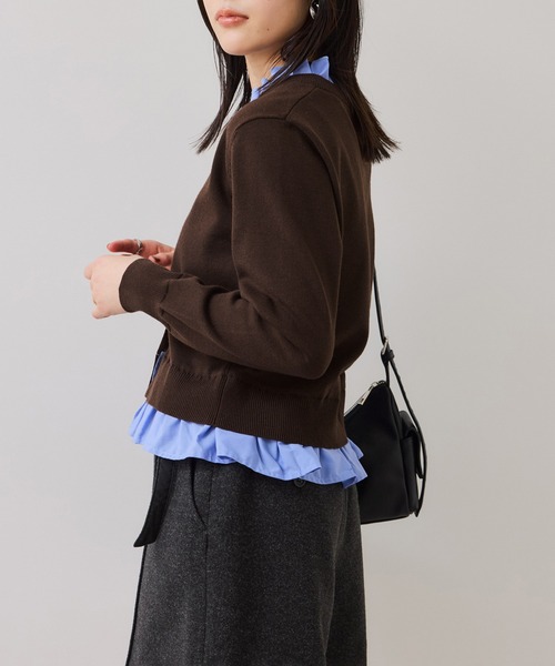 VIS（ビス）の「【美得】フリル襟ドッキングニットカーディガントップス（ニット/セーター・レディース・ダークブラウン/ライトグレー/オフホワイト/ブラック・FREE）」の14枚目の写真