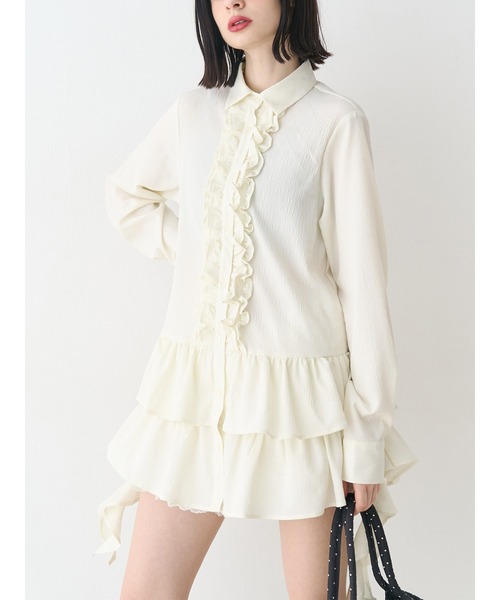 jouetie（ジュエティ）の「ラッフルヘムフリルチュニックシャツ（シャツ/ブラウス・レディース・ブルー/ブラック/アイボリー・MEDIUM）」の2枚目の写真