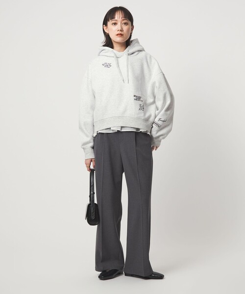 green label relaxing（グリーンレーベルリラクシング）の「【WEB限定】＜at ease＞エンブロイダリ― フーディ―（パーカー・レディース・ライトグレー/ブラック・FREE）」の7枚目の写真