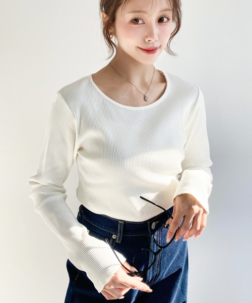 moment+（モーメントプラス）の「デコルテクルーネック長袖リブトップス（Tシャツ/カットソー・レディース・チャコールグレー/アイボリー/ブラック/ネイビー/ピンク/グレイッシュベージュ・L/M）」の17枚目の写真