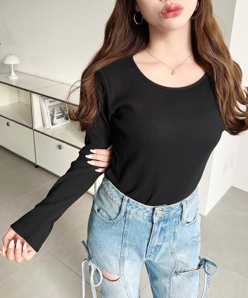 moment+（モーメントプラス）の「デコルテクルーネック長袖リブトップス（Tシャツ/カットソー・レディース・チャコールグレー/アイボリー/ブラック/ネイビー/ピンク/グレイッシュベージュ・L/M）」の11枚目の写真