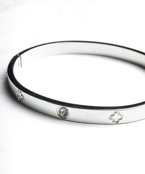 ARCHIVER（アーカイバ）の「【Wc】【it】【ANARKH（アナンケ）】クローバーモチーフ ストーンバングル（バングル/リストバンド・レディース・シルバー/ゴールド・FREE）」の3枚目の写真