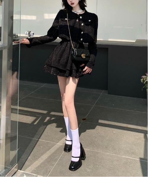 gossip!ロサンゼルス(ゴシップロサンゼルス)の「【Y2Kガーリー】 フリンジジャケットレイヤードキャミソールセットアップ(セットアップ・レディース・ブラック・L/M)」の9枚目の写真