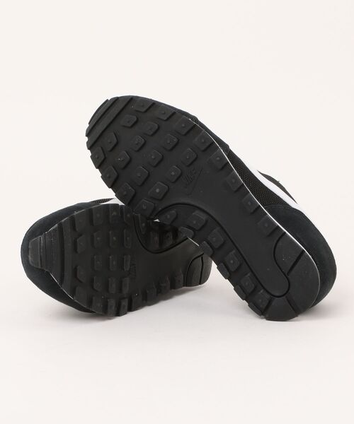 NIKE(ナイキ)の「《NIKE》ウィメンズ MD ランナー 2(スニーカー・レディース・ブラック×ホワイト/ホワイト×ピンク/ホワイト系その他/ホワイト系その他3/ホワイト系その他2・23.5cm/24.0cm/23.0cm/22.5cm/25.0cm/24.5cm)」の7枚目の写真