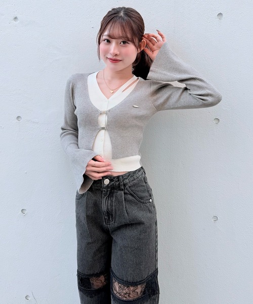 NOMAE(ノーマエ)の「フロントホックレイヤードカーデトップス(ニット/セーター・レディース・ピンク/ブルー/グレー/ブラック・FREE)」の3枚目の写真