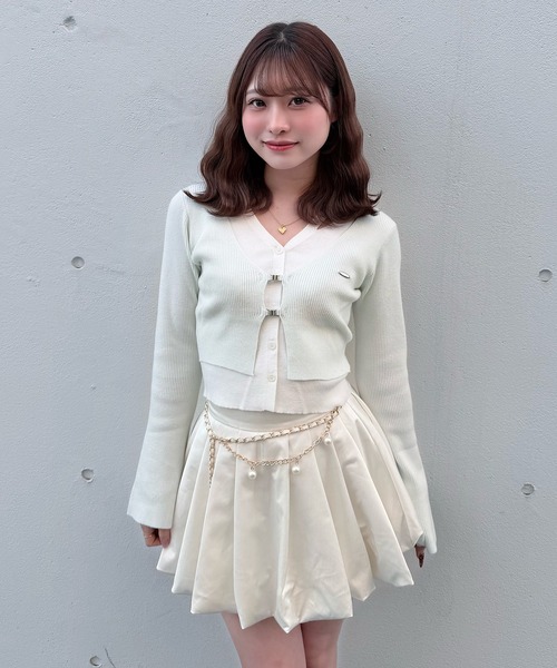 NOMAE(ノーマエ)の「フロントホックレイヤードカーデトップス(ニット/セーター・レディース・ピンク/ブルー/グレー/ブラック・FREE)」の4枚目の写真