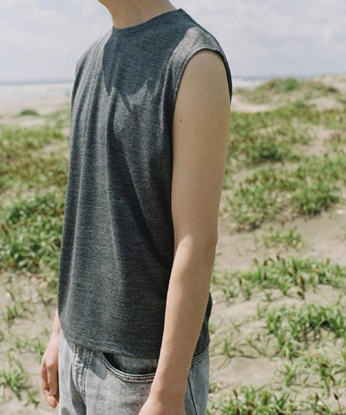 LIDNM（リドム）の「MERINO WOOL SLEEVELESS TEE（Tシャツ/カットソー・メンズ・ブラック/ヘザーグレー・LARGE/MEDIUM/SMALL）」の11枚目の写真