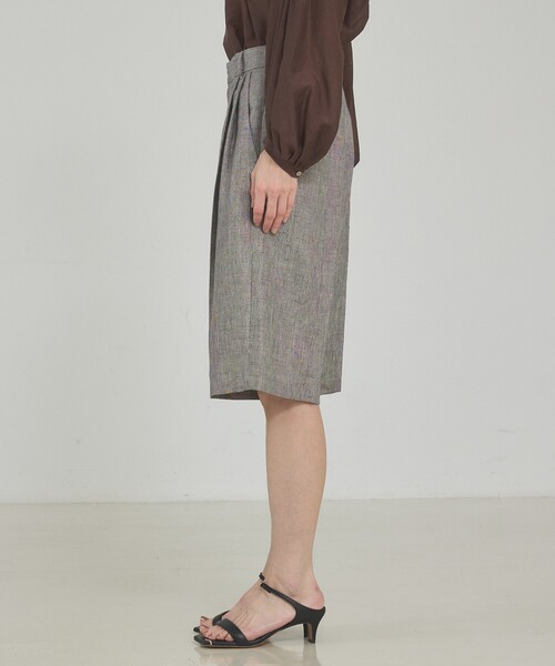 qualite(カリテ)の「【大人のショートパンツ】ラメリネンショートパンツ/セットアップ対応/夏服/春服・/リネン(その他パンツ・レディース・グレイッシュベージュ・36/38)」の8枚目の写真