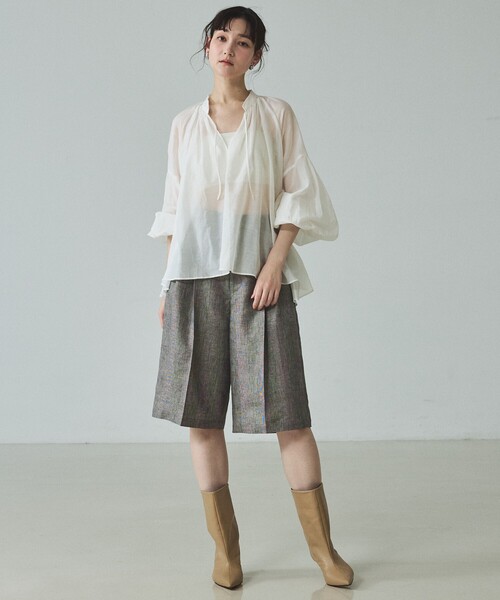 qualite(カリテ)の「【大人のショートパンツ】ラメリネンショートパンツ/セットアップ対応/夏服/春服・/リネン(その他パンツ・レディース・グレイッシュベージュ・38/36)」の7枚目の写真