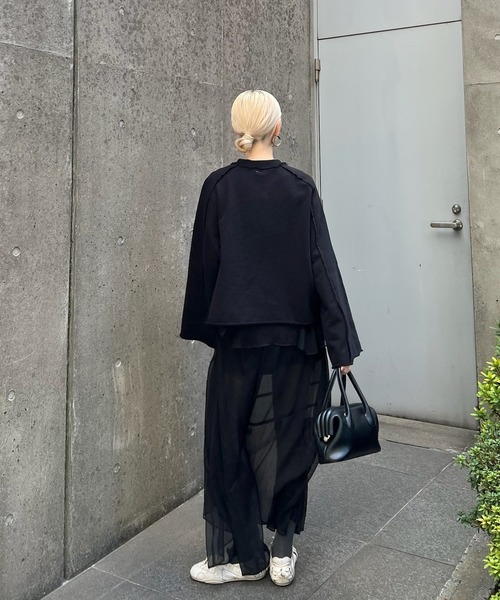 Ameri(アメリ)の「EYELET ARRANGEMENT SWEAT TOP(スウェット・レディース・グレー/ブラック/ラベンダー・FREE)」の15枚目の写真