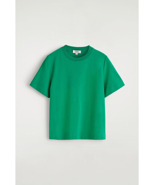 COS（コス）の「クリーンカットTシャツ（Tシャツ/カットソー・レディース・ホワイト×ブラック/ブルー系1/ベージュ/ブルー系その他/グリーン/ピンク/ホワイト×ブルー・XL/M/XS/S/L）」の15枚目の写真