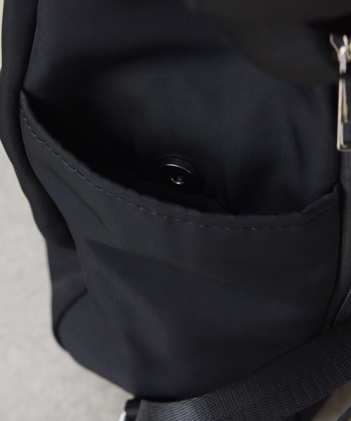 PAPILLONNER（パピヨネ）の「PAPILLONNER/撥水3WAYバッグ/強撥水（バックパック/リュック・レディース・ブラック/ベージュ・FREE）」の9枚目の写真