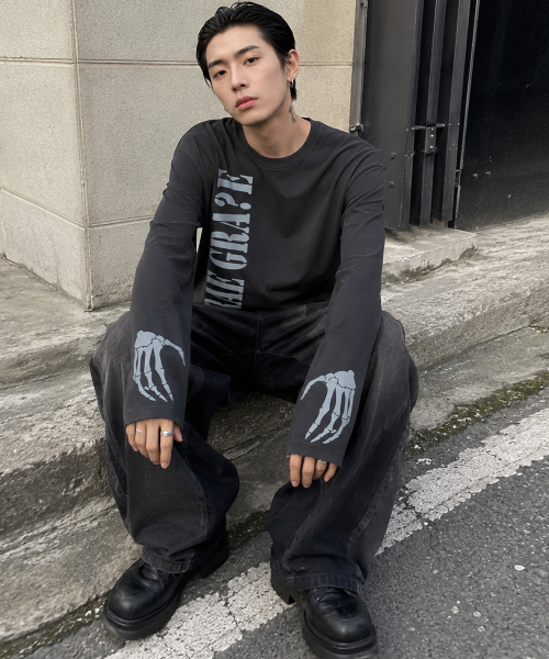 GRAVER（グレーバー）の「[ユニセックス]GRAEGRAVE ロングスリーブTシャツ_3COLOR（Tシャツ/カットソー・レディース・ブラック/ダークグレー/ホワイト・LARGE/MEDIUM）」の7枚目の写真