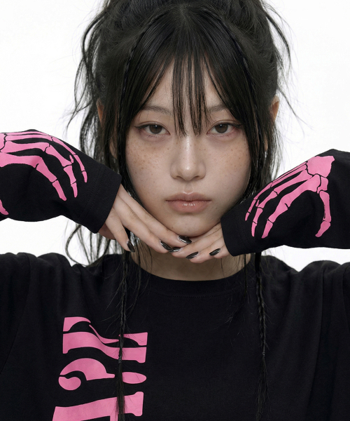 GRAVER（グレーバー）の「[ユニセックス]GRAEGRAVE ロングスリーブTシャツ_3COLOR（Tシャツ/カットソー・レディース・ブラック/ダークグレー/ホワイト・LARGE/MEDIUM）」の8枚目の写真