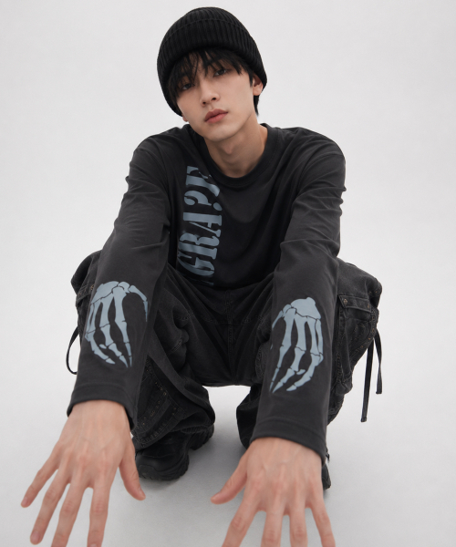 GRAVER（グレーバー）の「[ユニセックス]GRAEGRAVE ロングスリーブTシャツ_3COLOR（Tシャツ/カットソー・レディース・ブラック/ダークグレー/ホワイト・LARGE/MEDIUM）」の17枚目の写真