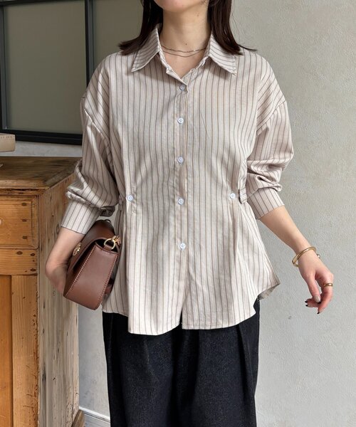 Thevon（ゼボン）の「ウエストベルトストライプシャツ（シャツ/ブラウス・レディース・ベージュ/ピンク/キャメル/サックスブルー・FREE）」の5枚目の写真