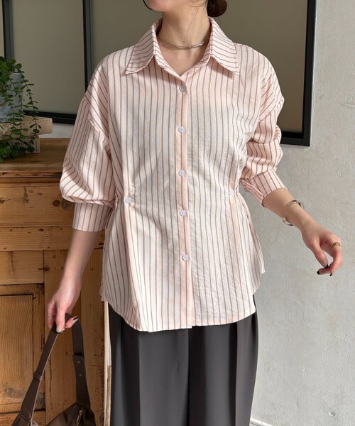 Thevon(ゼボン)の「ウエストベルトストライプシャツ(シャツ/ブラウス・レディース・ベージュ/ピンク/キャメル/サックスブルー・FREE)」の12枚目の写真