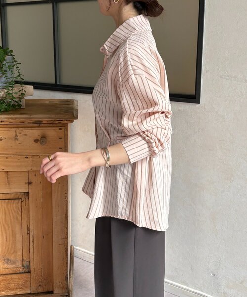 Thevon(ゼボン)の「ウエストベルトストライプシャツ(シャツ/ブラウス・レディース・ベージュ/ピンク/キャメル/サックスブルー・FREE)」の13枚目の写真