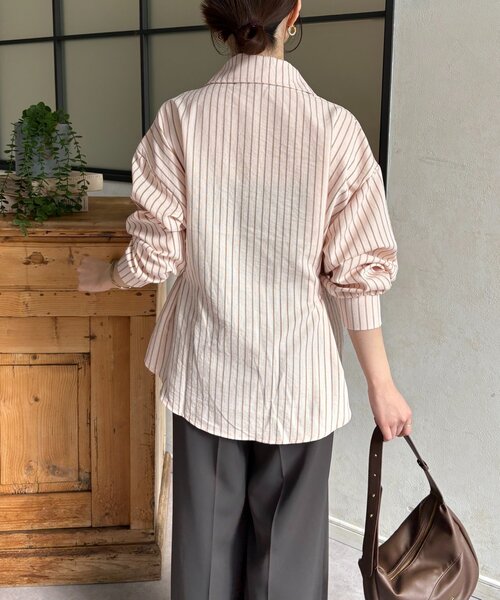 Thevon(ゼボン)の「ウエストベルトストライプシャツ(シャツ/ブラウス・レディース・ベージュ/ピンク/キャメル/サックスブルー・FREE)」の14枚目の写真