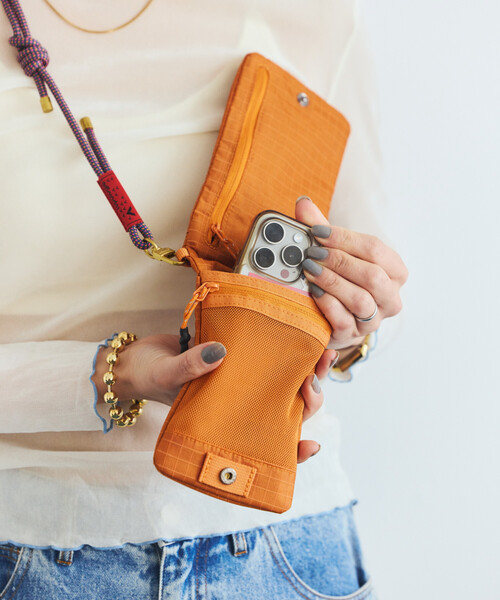 Topologie（トポロジー）の「Topologie/トポロジー Phone Sacoche フォンサコッシュ 【バッグ単体】（ショルダーバッグ・メンズ・ピンク/オレンジ/ブラック・ONE SIZE）」の9枚目の写真