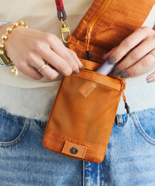 Topologie（トポロジー）の「Topologie/トポロジー Phone Sacoche フォンサコッシュ 【バッグ単体】（ショルダーバッグ・メンズ・ピンク/オレンジ/ブラック・ONE SIZE）」の11枚目の写真