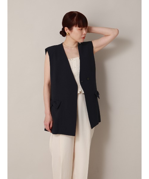 CIS.（シス）の「CIS. リボンポケットジレ ウォッシャブル ドライウーステッドライク 無地（ベスト・レディース・ブラウン/ネイビー・36(7号)/38(9号)）」の16枚目の写真