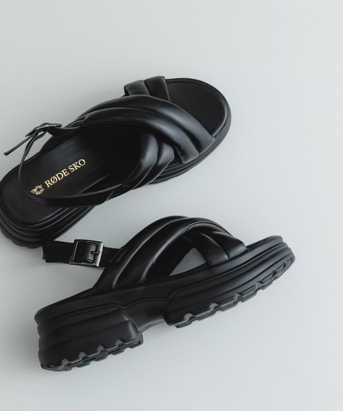 RODE SKO（ロデスコ）の「パテッドボリュームソールサンダル（サンダル・レディース・ベージュ/ブラック・36/38/37）」の7枚目の写真