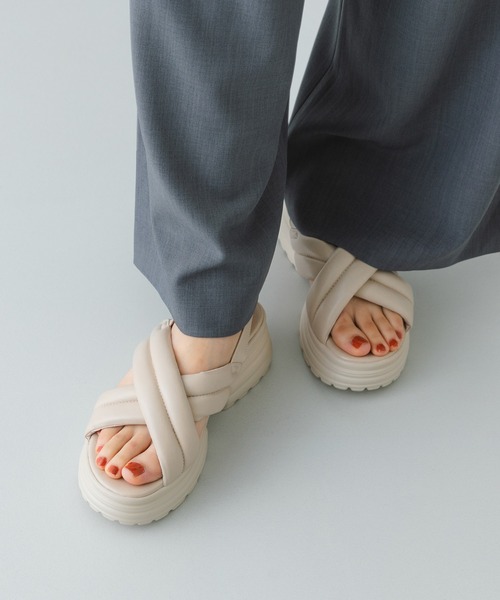 RODE SKO（ロデスコ）の「パテッドボリュームソールサンダル（サンダル・レディース・ベージュ/ブラック・36/38/37）」の13枚目の写真