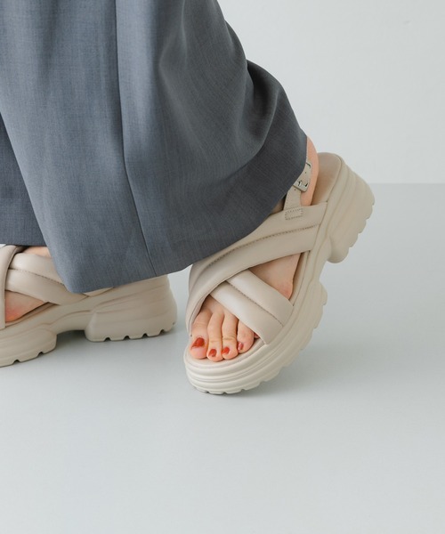 RODE SKO（ロデスコ）の「パテッドボリュームソールサンダル（サンダル・レディース・ベージュ/ブラック・36/38/37）」の14枚目の写真