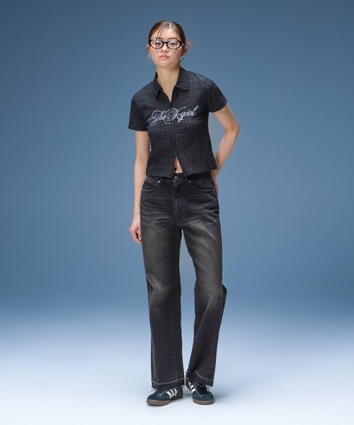 X-girl(エックスガール)の「SCRIPT LOGO SHIRRED S/S ZIP UP TOP(ポロシャツ・レディース・オフホワイト/ブラック・ONE SIZE)」の7枚目の写真