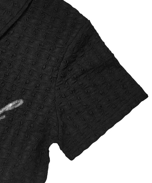 X-girl(エックスガール)の「SCRIPT LOGO SHIRRED S/S ZIP UP TOP(ポロシャツ・レディース・オフホワイト/ブラック・ONE SIZE)」の14枚目の写真
