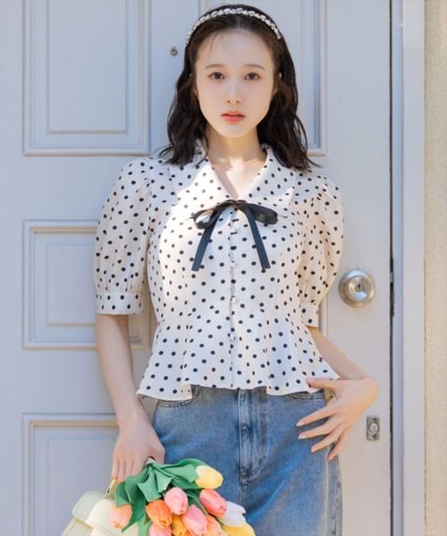 WILLSELECTION(ウィルセレクション)の「【再入荷予約受付中】パフスリーブペプラムブラウス(シャツ/ブラウス・レディース・ホワイト/ブラック/ブルー系その他/ブラック系その他/ホワイト系その他・FREE)」の2枚目の写真