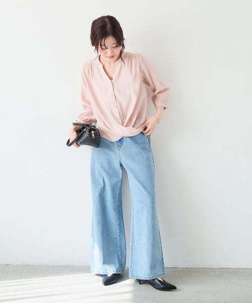 le.coeur blanc（ルクールブラン）の「バーボタンカシュクールブラウス（シャツ/ブラウス・レディース・ネイビー/オフホワイト/ライトピンク・38）」の10枚目の写真