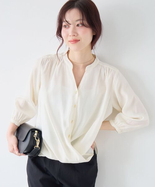 le.coeur blanc（ルクールブラン）の「バーボタンカシュクールブラウス（シャツ/ブラウス・レディース・ネイビー/オフホワイト/ライトピンク・38）」の16枚目の写真