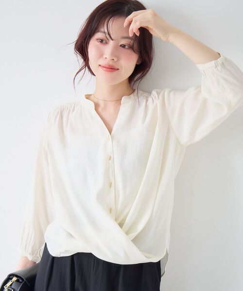 le.coeur blanc（ルクールブラン）の「バーボタンカシュクールブラウス（シャツ/ブラウス・レディース・ネイビー/オフホワイト/ライトピンク・38）」の22枚目の写真