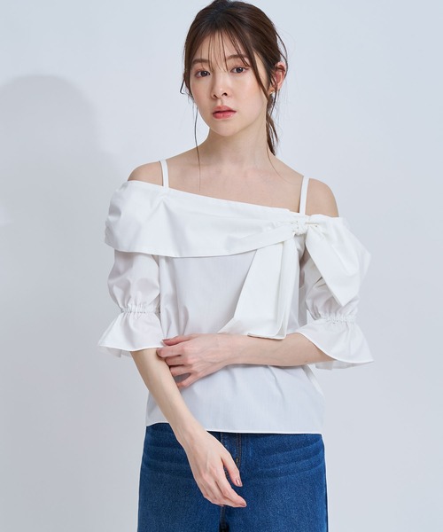 NOELA(ノエラ)の「オフショルリボンブラウス(シャツ/ブラウス・レディース・ネイビー/オフホワイト/サックスブルー・フリー)」の4枚目の写真