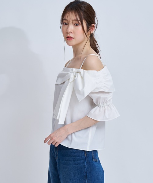 NOELA(ノエラ)の「オフショルリボンブラウス(シャツ/ブラウス・レディース・ネイビー/オフホワイト/サックスブルー・フリー)」の7枚目の写真