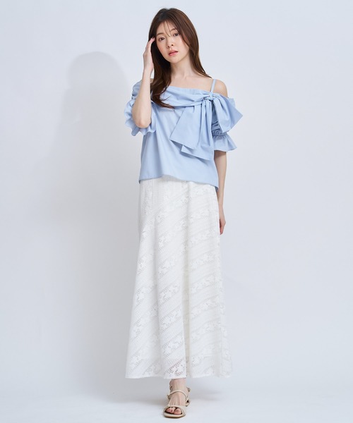 NOELA(ノエラ)の「オフショルリボンブラウス(シャツ/ブラウス・レディース・ネイビー/オフホワイト/サックスブルー・フリー)」の17枚目の写真