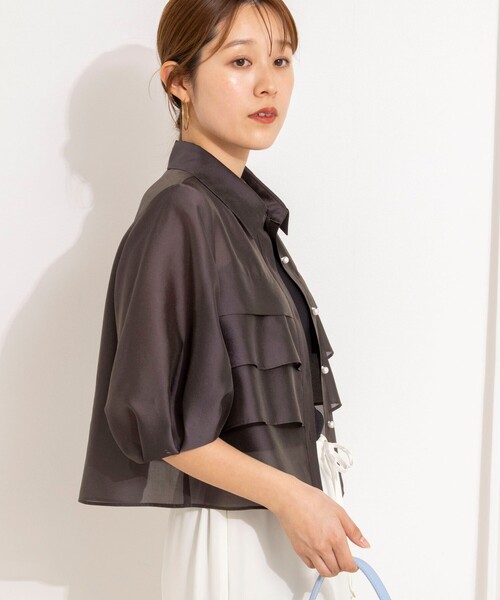 NOLLEY’S(ノーリーズ)の「シアーシルキーパール釦フリルブラウス(シャツ/ブラウス・レディース・オフホワイト/ブラウン/ネイビー・38)」の21枚目の写真