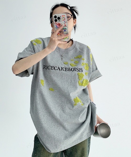 Dalfwin(ダールフィン)の「韓国ファッション RICECAKEペイント風サガラ刺繍Tシャツ(Tシャツ/カットソー・レディース・ブラック/グレー・FREE)」の12枚目の写真